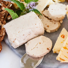 Load image into Gallery viewer, Fig Chèvre (Goat)