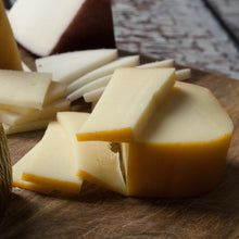 Load image into Gallery viewer, Mahon DOP Cheese