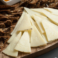 Load image into Gallery viewer, El Piconero al Cognac Cheese