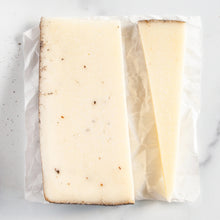Load image into Gallery viewer, Sottocenere al Tartufo Cheese